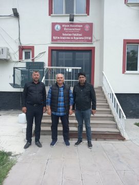 Üniversitemiz Eski Genel Sekreteri İhsan CERAN çiftliğimize nezaket ziyaretinde bulunmuşlardır. Kendilerine teşekkür ederiz.